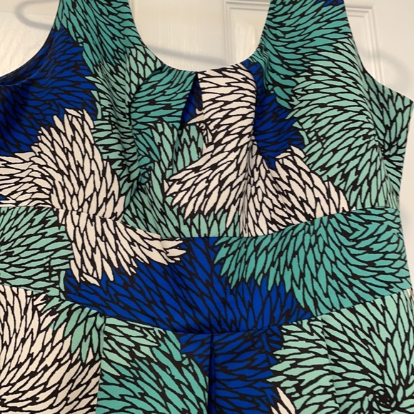 Size 12 sleeveless summer dress - Picture 2 of 5